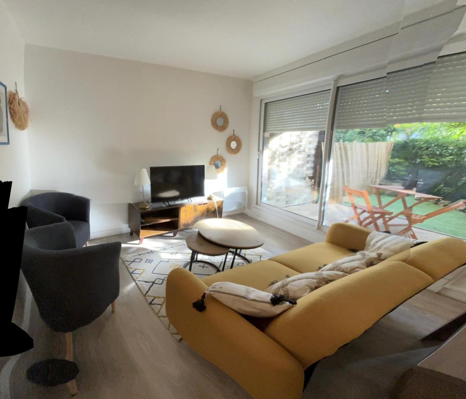 Appartement En Centre Ville Avec Cour Face Au Parc Pasteur Orléans Buitenkant foto